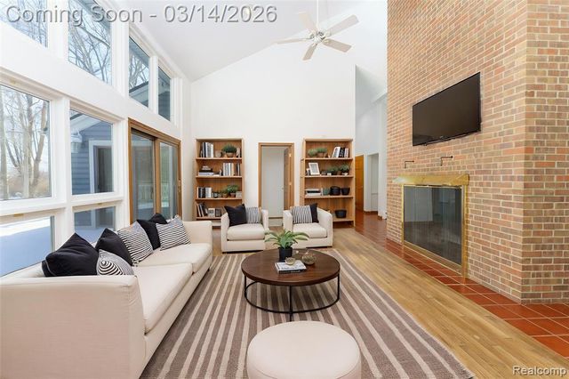 9800 Roberts Road, Gregory, MI 48137