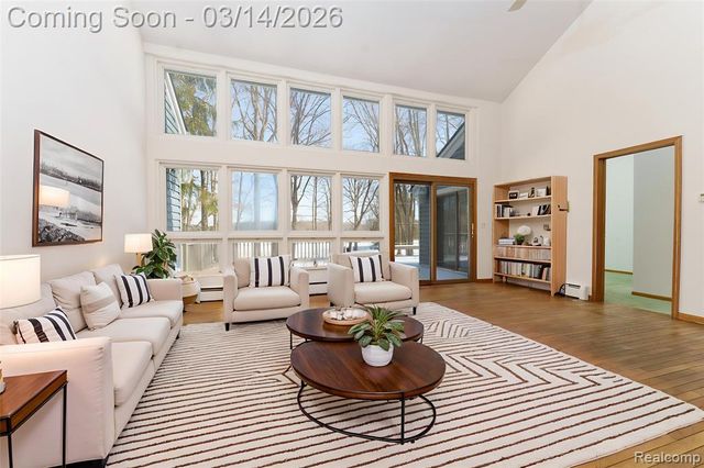 9800 Roberts Road, Gregory, MI 48137