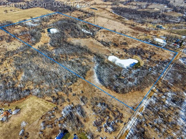 9800 Roberts Road, Gregory, MI 48137