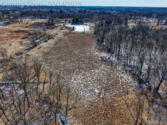 9800 Roberts Road, Gregory, MI 48137