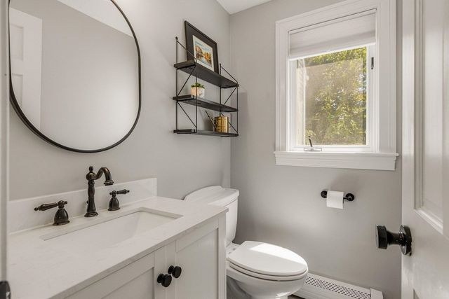 108 Tidewater Farm Road, Stratham, NH 03885