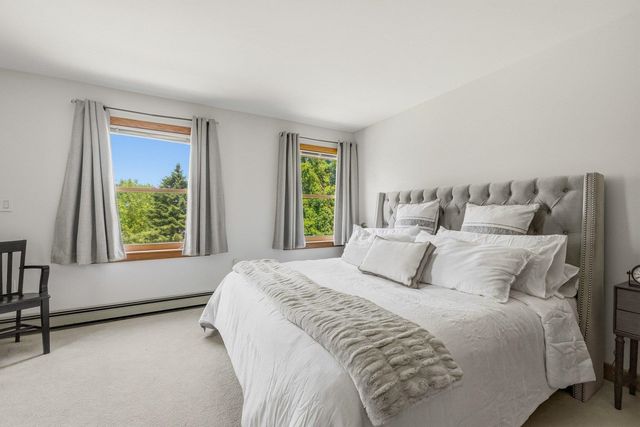 108 Tidewater Farm Road, Stratham, NH 03885