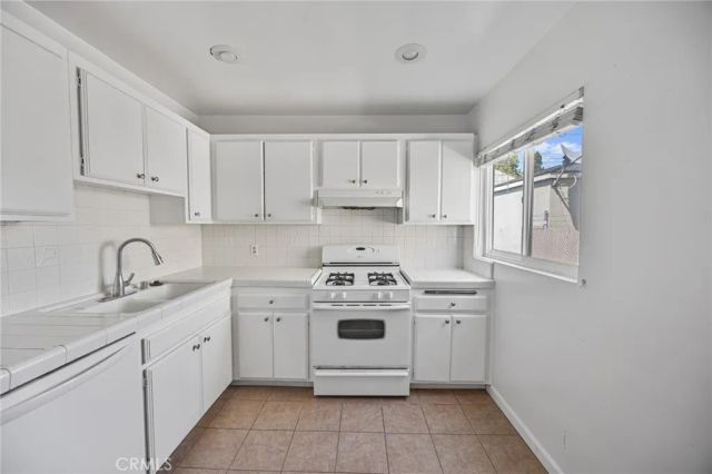 1629 E Maple, El Segundo, CA 90245