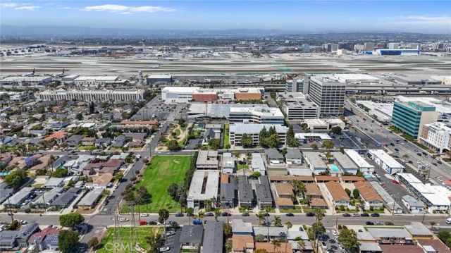 1629 E Maple, El Segundo, CA 90245
