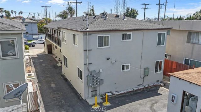 1629 E Maple, El Segundo, CA 90245