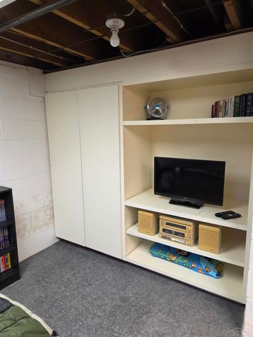 8020 Winchester Court, Saginaw, MI 48609