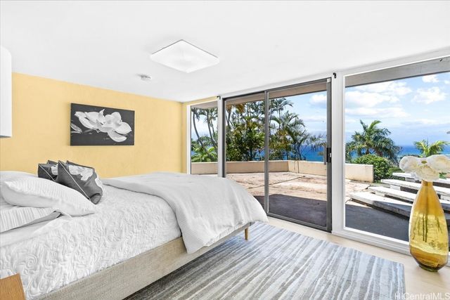 1717 Palaau Street, Honolulu, HI 96821