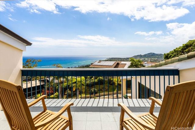 1717 Palaau Street, Honolulu, HI 96821