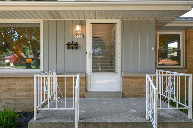 3669 S Quincy COURT, Milwaukee, WI 53207