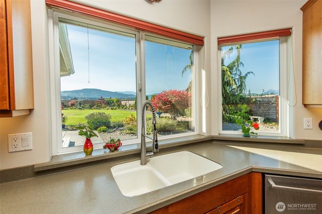 920 N Gierin Creek Lane, Sequim, WA 98382