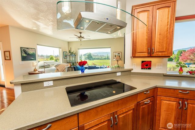 920 N Gierin Creek Lane, Sequim, WA 98382