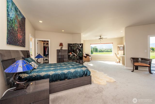 920 N Gierin Creek Lane, Sequim, WA 98382