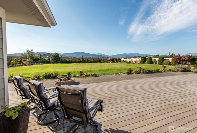 920 N Gierin Creek Lane, Sequim, WA 98382