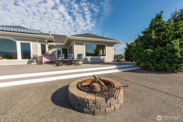920 N Gierin Creek Lane, Sequim, WA 98382