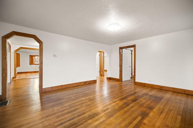 2435 N Laurel Road, London, KY 40741