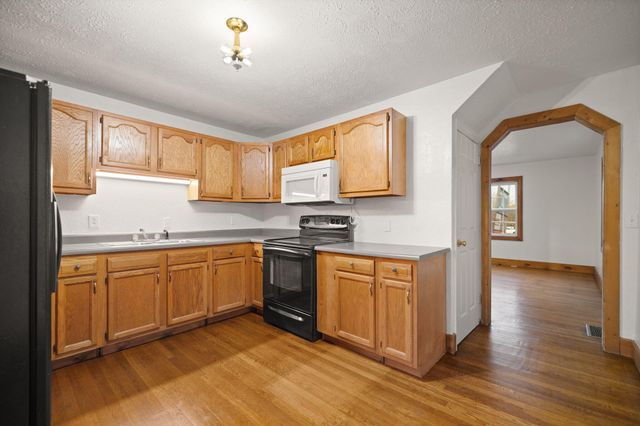 2435 N Laurel Road, London, KY 40741