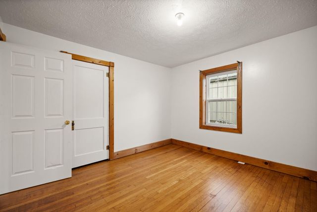 2435 N Laurel Road, London, KY 40741