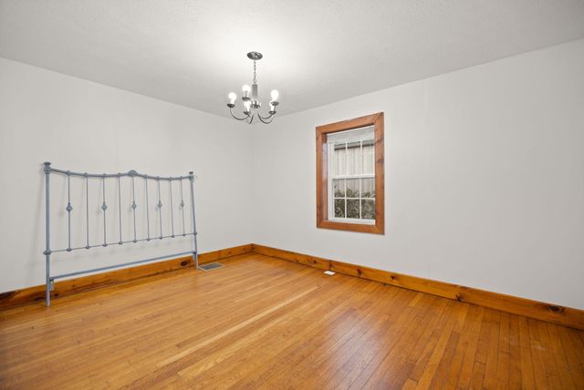 2435 N Laurel Road, London, KY 40741