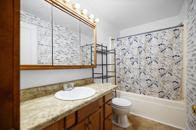 2435 N Laurel Road, London, KY 40741