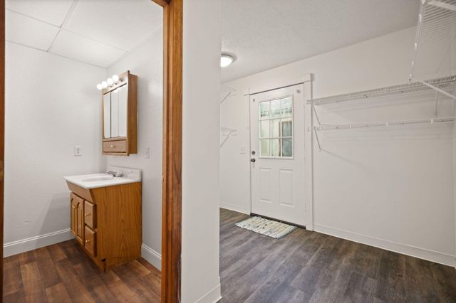 2435 N Laurel Road, London, KY 40741