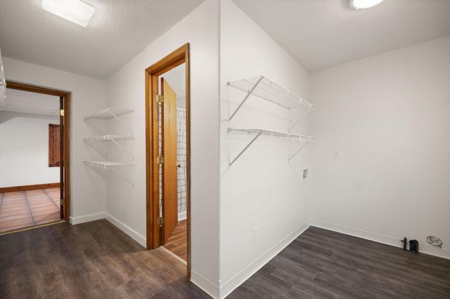 2435 N Laurel Road, London, KY 40741