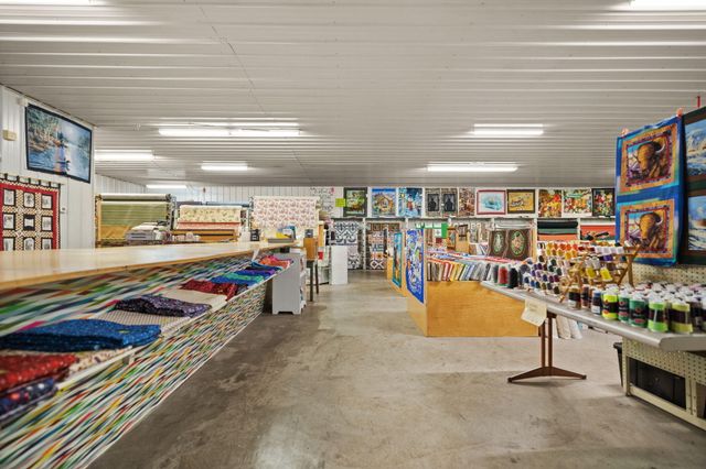 2435 N Laurel Road, London, KY 40741