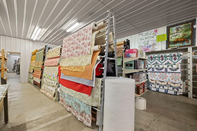 2435 N Laurel Road, London, KY 40741