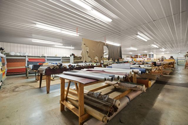 2435 N Laurel Road, London, KY 40741