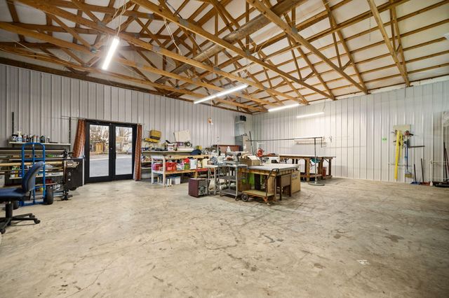 2435 N Laurel Road, London, KY 40741