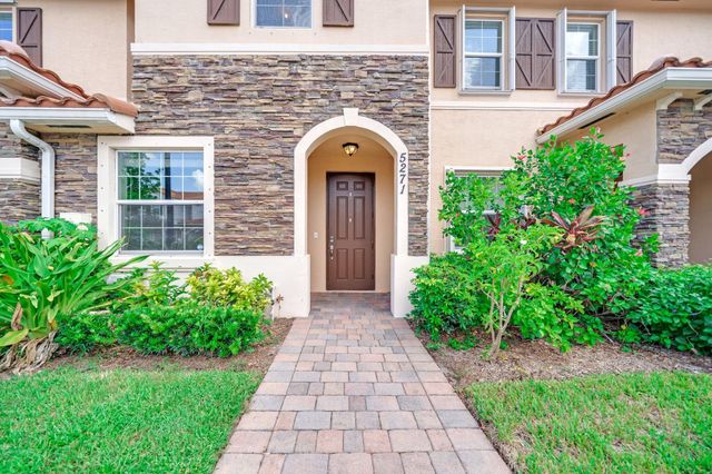 5271 Ashley River Road, West Palm Beach, FL 33417
