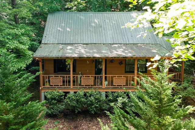 1380 Deerfield Drive, Young Harris, GA 30582