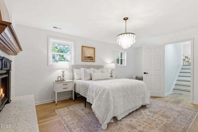 7 Cates Court, Hillsborough, NC 27278