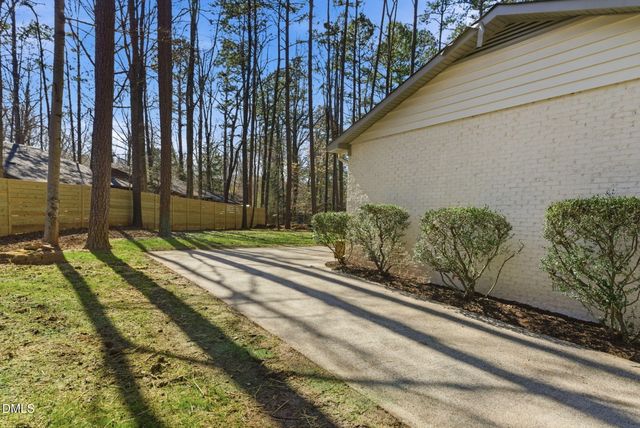 7 Cates Court, Hillsborough, NC 27278