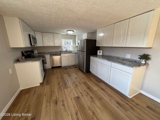 215 Meade Springs Rd, Brandenburg, KY 40108