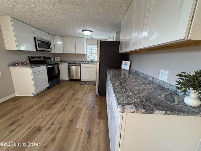 215 Meade Springs Rd, Brandenburg, KY 40108