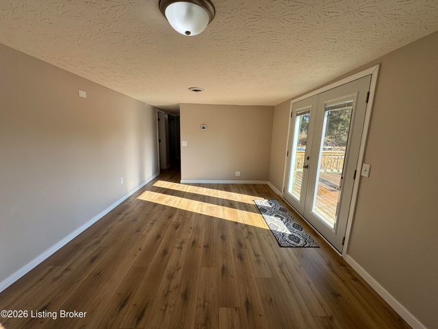 215 Meade Springs Rd, Brandenburg, KY 40108