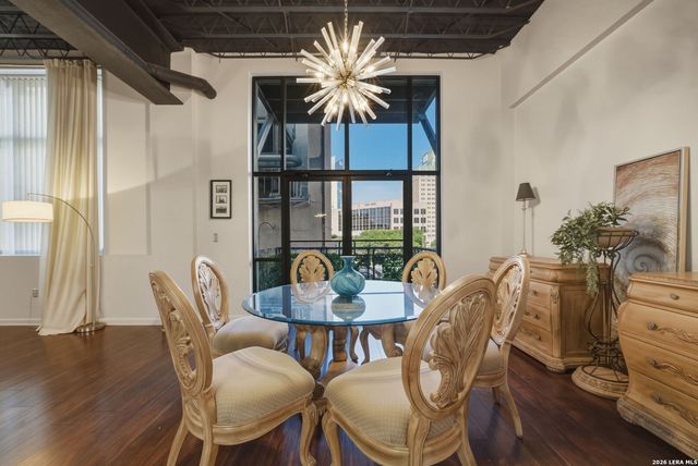 214 E Travis St Apt 205, San Antonio, TX 78205