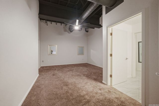 214 E Travis St Apt 205, San Antonio, TX 78205