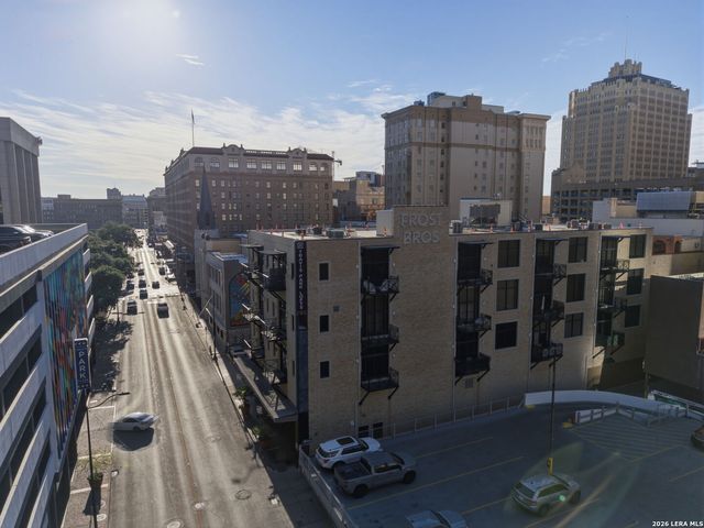 214 E Travis St Apt 205, San Antonio, TX 78205