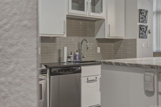 214 E Travis St Apt 205, San Antonio, TX 78205