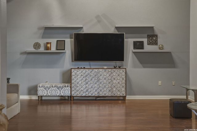 214 E Travis St Apt 205, San Antonio, TX 78205