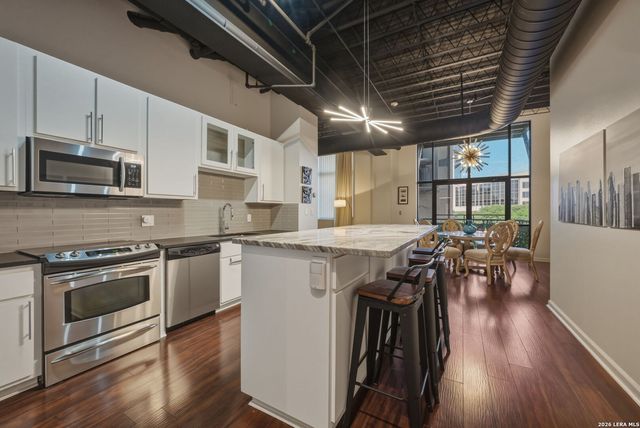 214 E Travis St Apt 205, San Antonio, TX 78205
