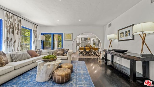 11662 Duque Drive, Studio City, CA 91604