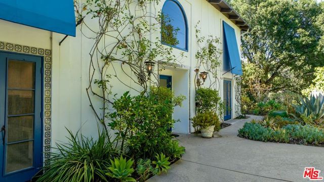 11662 Duque Drive, Studio City, CA 91604