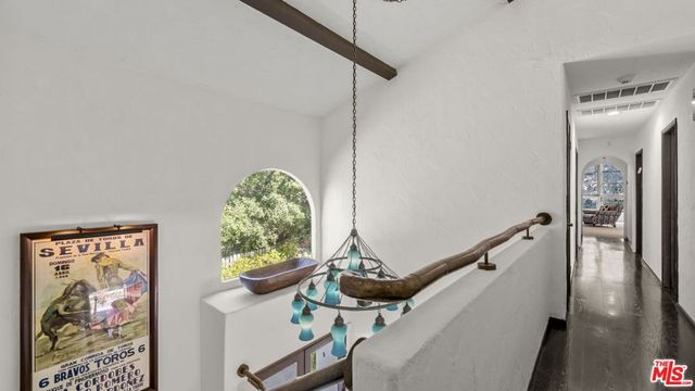 11662 Duque Drive, Studio City, CA 91604