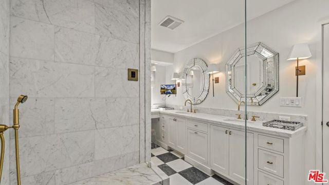 11662 Duque Drive, Studio City, CA 91604