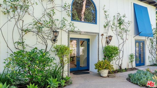 11662 Duque Drive, Studio City, CA 91604