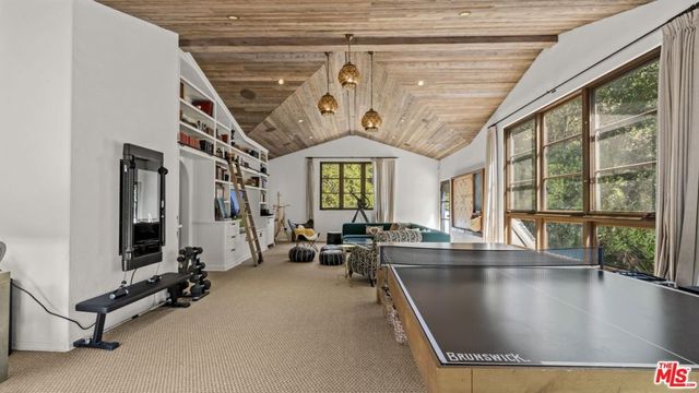 11662 Duque Drive, Studio City, CA 91604