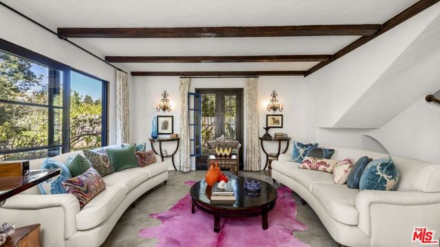 11662 Duque Drive, Studio City, CA 91604