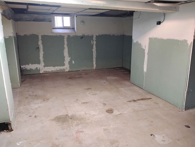 1722 N 36th Avenue, Stone Park, IL 60165